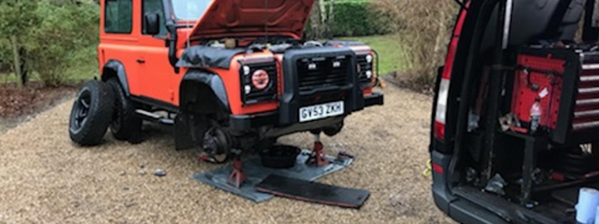 Landrover Servicing in Bracknell